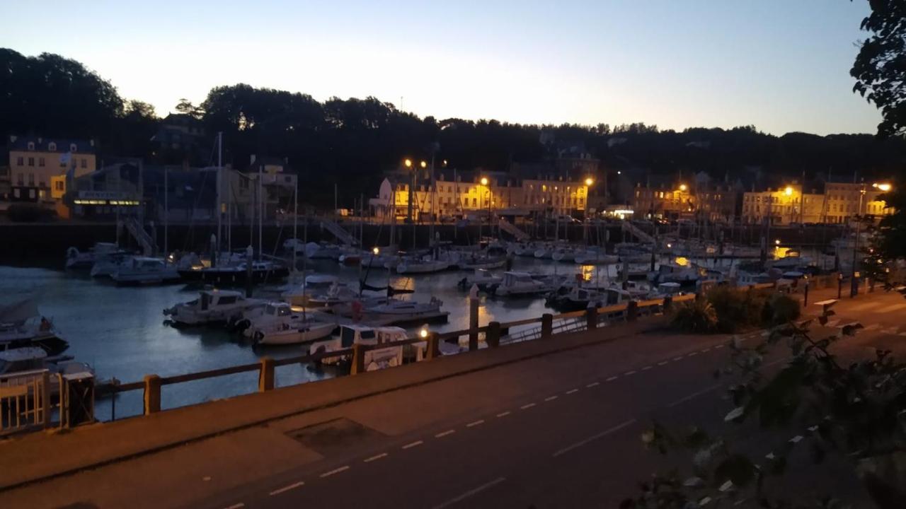 Appartement Sur Le Port, 105M Rez De Jardin Avec Parc Privatif Saint-Valery-en-Caux Luaran gambar